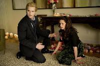 /album/new-moon/a6626fd615d0d5ef9f4045fdc43215bb252c77778-jpeg/